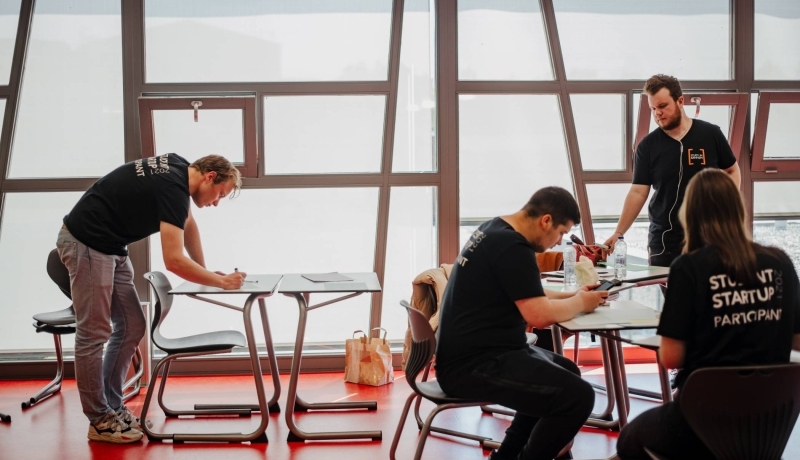 Een foto van studenten die meedoen aan de Student City Challenge. Geplaatst door Hanneke Bulten.