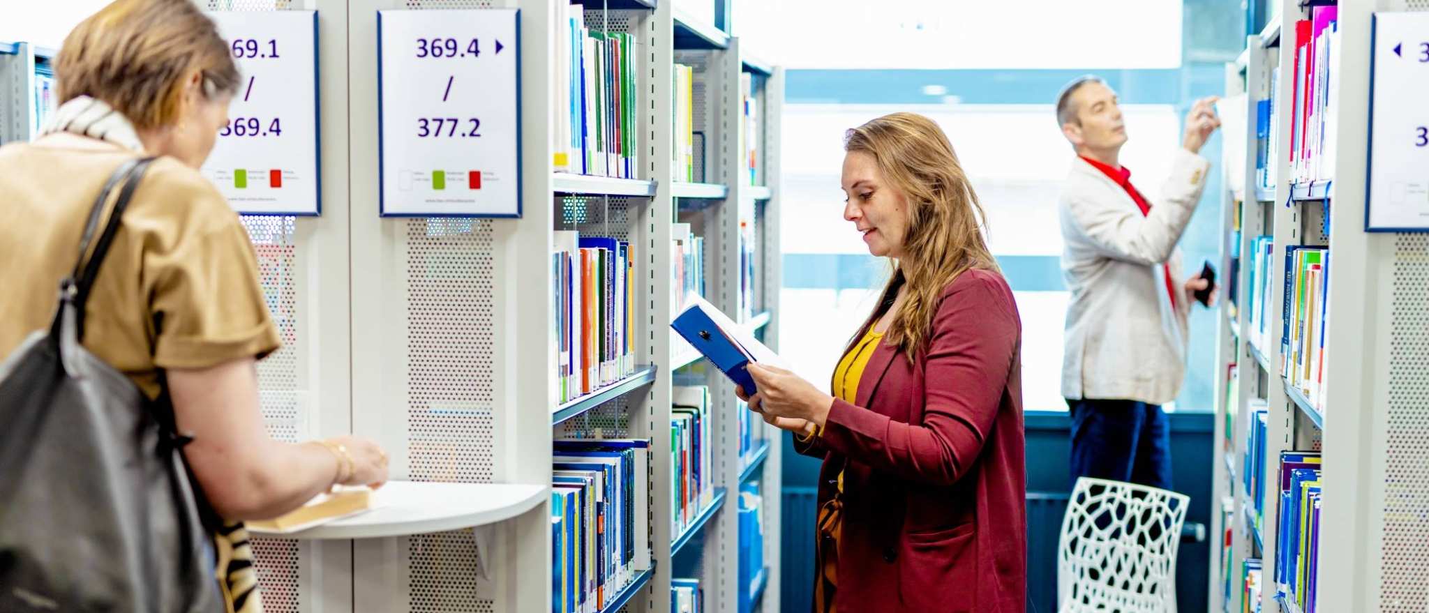 Logistics Management deeltijd, studiecentrum, boeken, uitzoeken, studeren, 2022