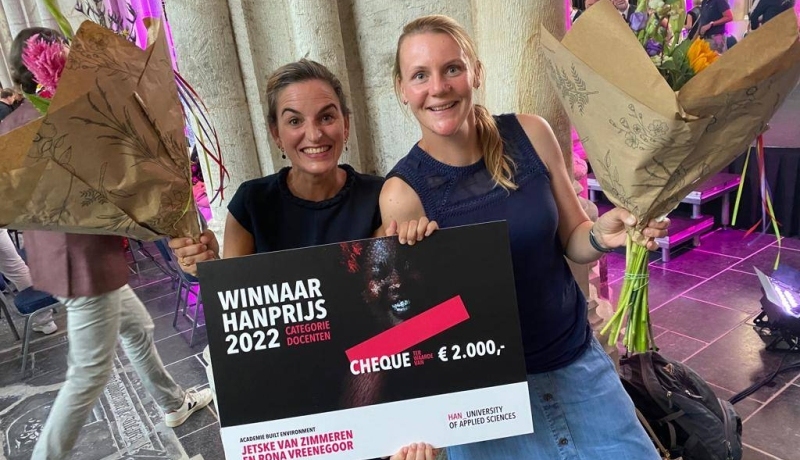 Een foto van de winnaars van de HAN Prijs. Geplaatst door HB.