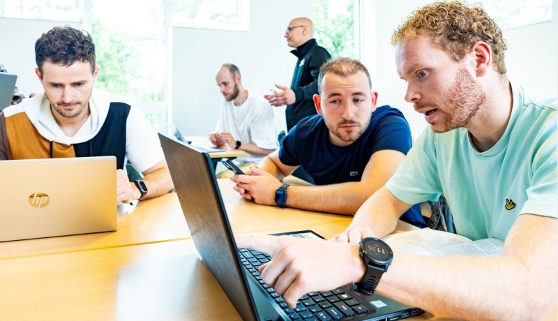 Deeltijd studenten aan het werk - APA Bronnenlijst