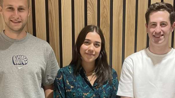 Jesse, Sterrin en Jesse tijdens PZW presenteert met hun project Mantelkracht