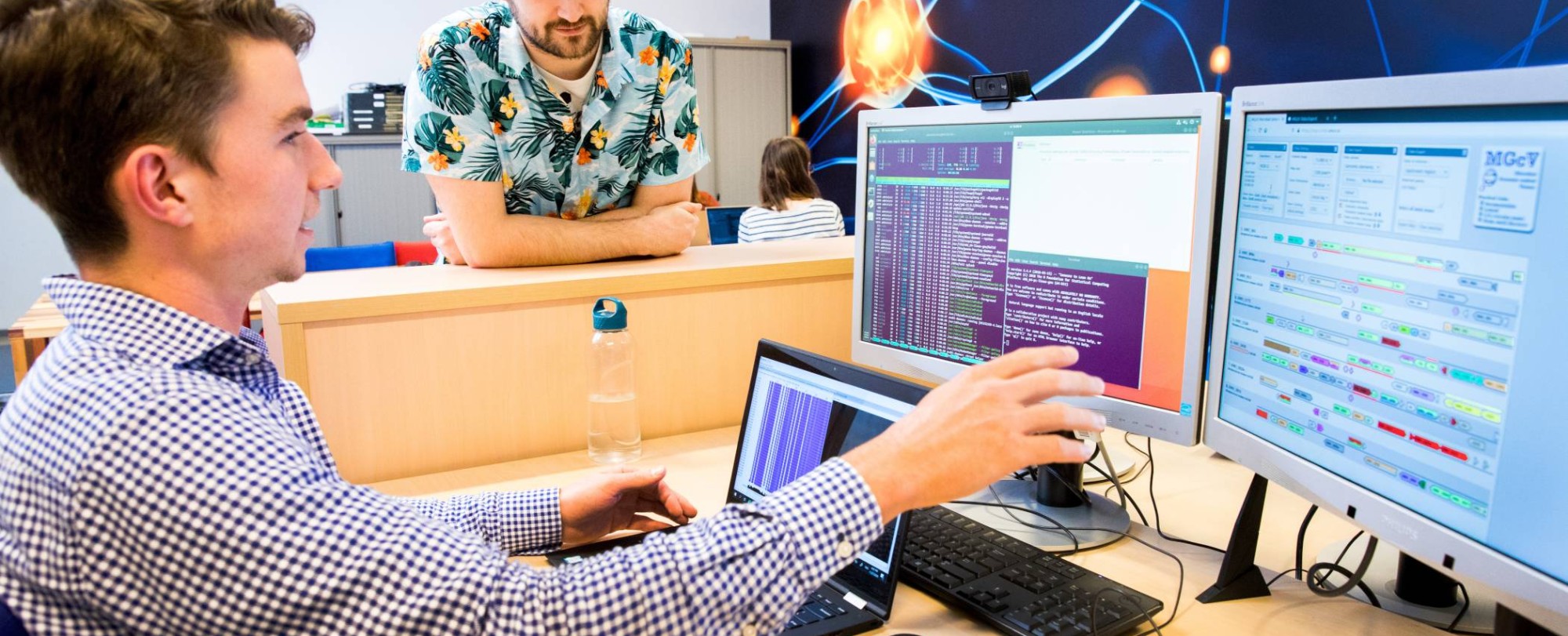 Deelnemers werken aan data management tijdens de cursus op de HAN