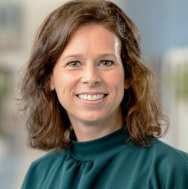 Pasfoto's van Lenneke Marten, lid van de Ethische Commissie Onderzoek op de HAN