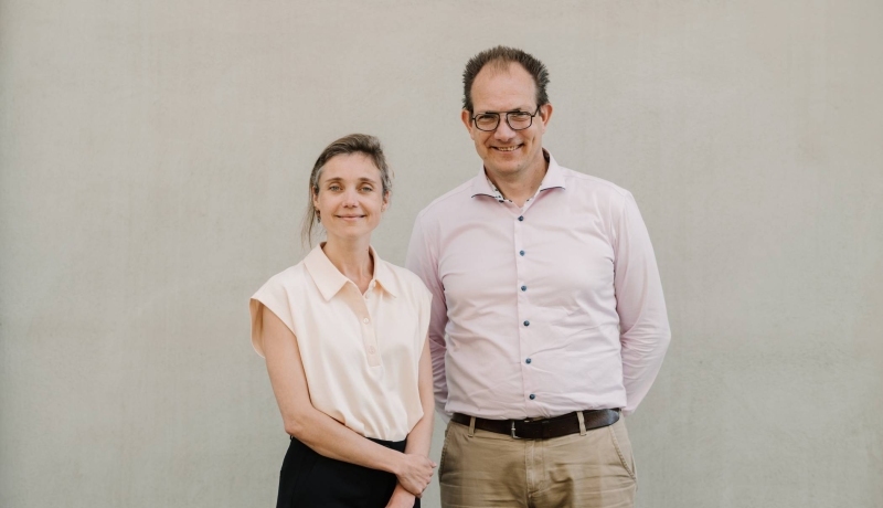 Simone van Bennekom (Creatief Arnhem) en Wouter Sluis-Thiescheffer (HAN lector) voor nieuwsbericht leernetwerk Immersive Experiences.