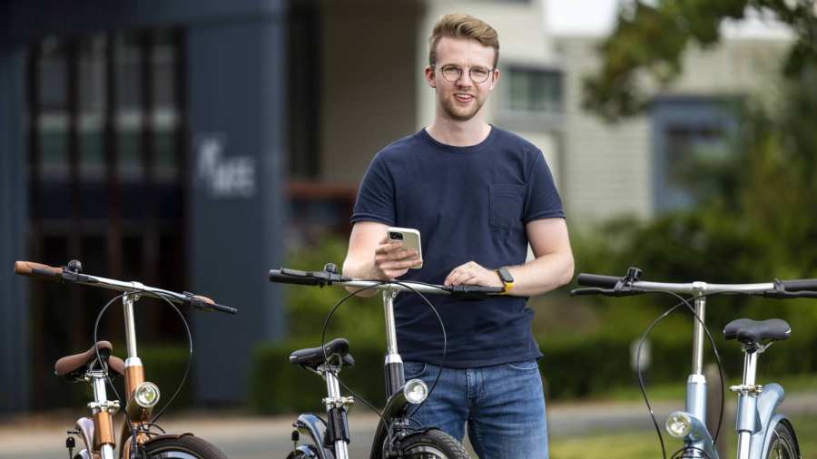 Student embedded systems engineering parkeert fiets