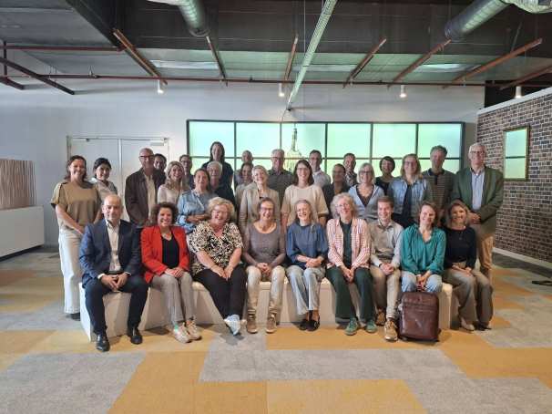 Deelnemers bijeenkomst strategische sessie Academische Werkplaatsen Paramedische zorg op 30 september