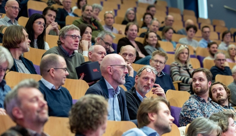 Zaal met mensen