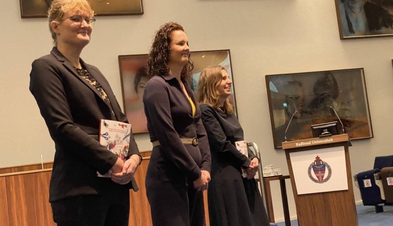 Onderzoeker Sanne Diepeveen tijdens haar promotie
