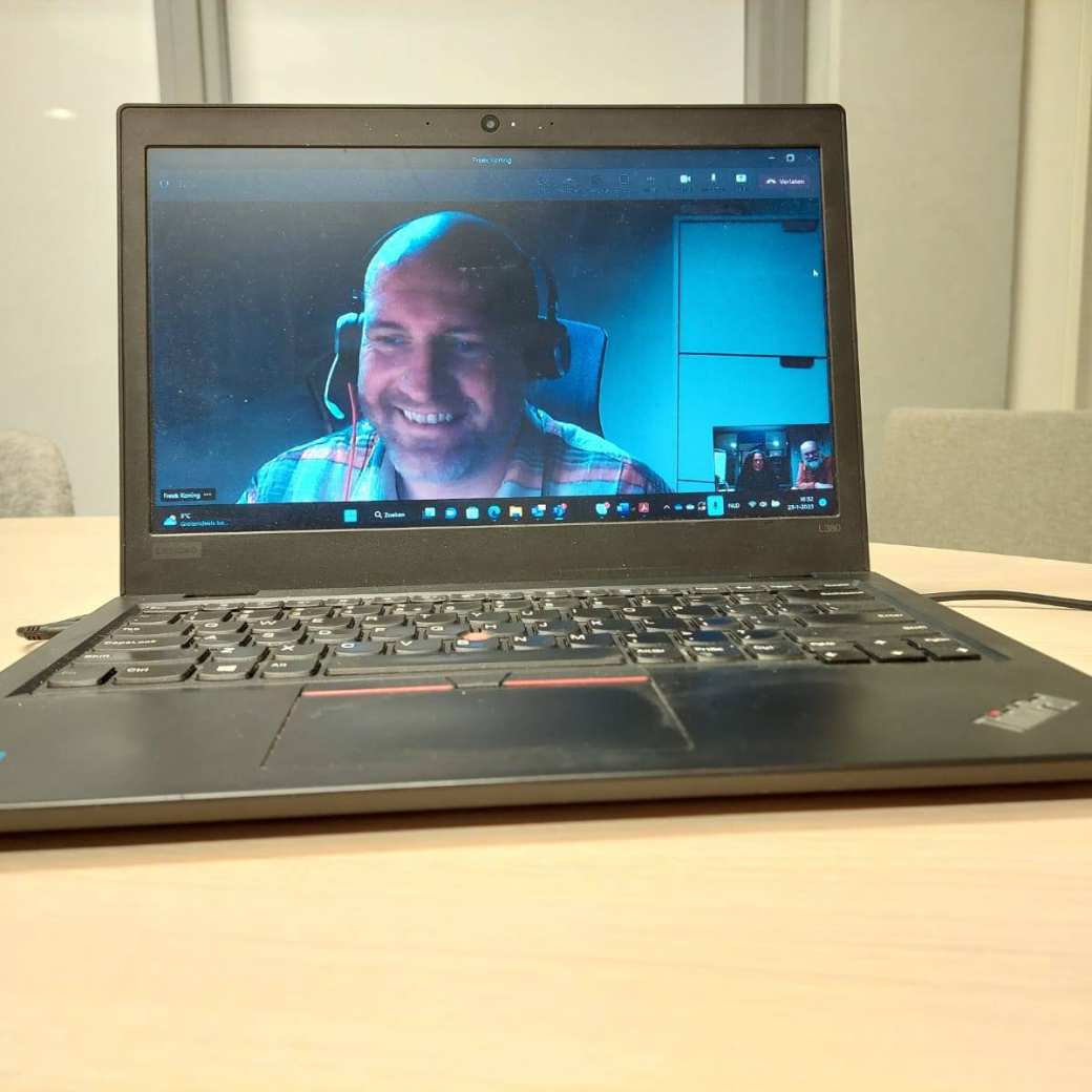 Refurbished laptop met in beeld Freek Koning