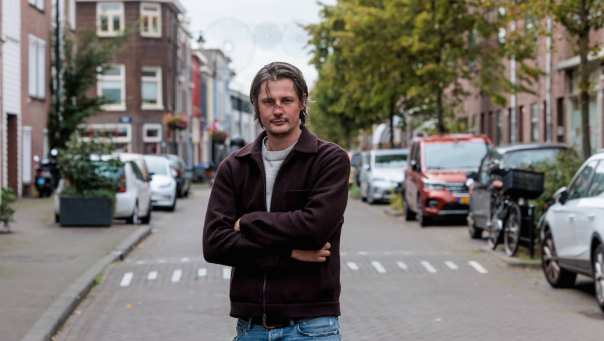 Onderzoeker Marijn Siebel van het Lectoraat Data & Knowledge Engineering in Klarendal voor het SCEPA project