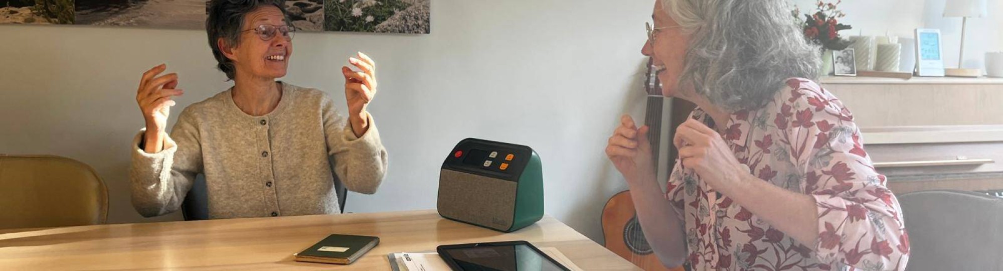 muziektherapie door therapeut bij mensen met dementie op jonge leeftijd in de thuissituatie