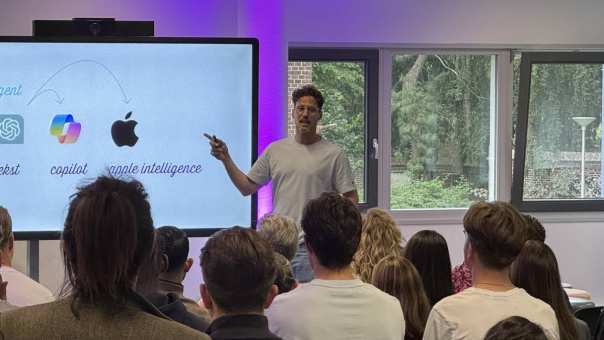 Vincent van Liempd tijdens het AI Experience Lab (juni, 2025)