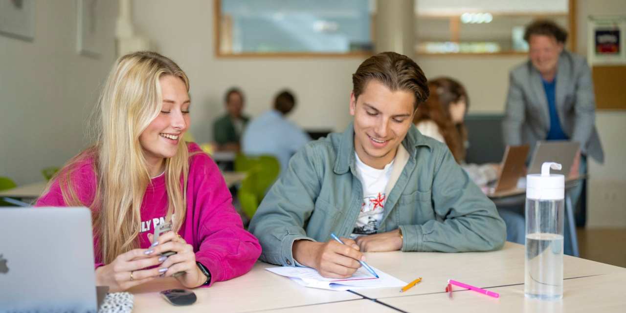 jongeren spelen iquest studiekeuze