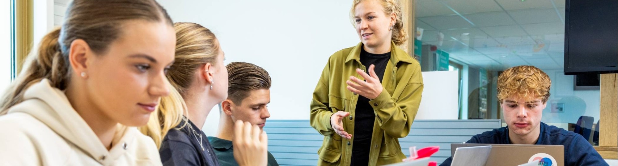 Studenten Ad Sport - Buurtsportcoach aan het werk.