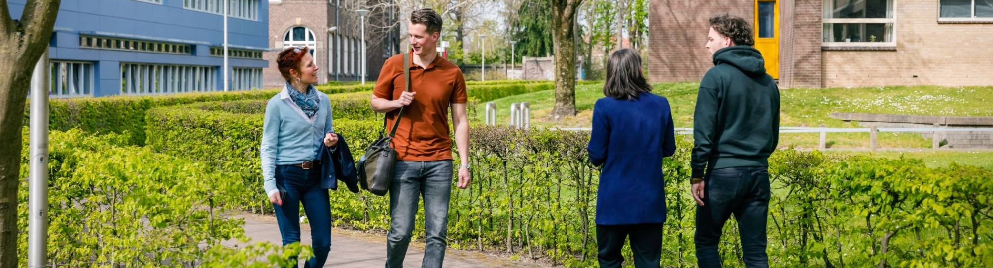 Learning & Development deeltijd, laan van scheut 10, lopen, praten, overleggen, student en docent, 2022