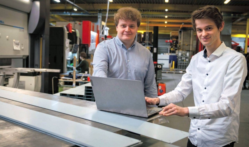 Sander Kregel en Ard Oudhuizen bij Verheij Metaal aan het werk vor stage Technische Bedrijfskunde