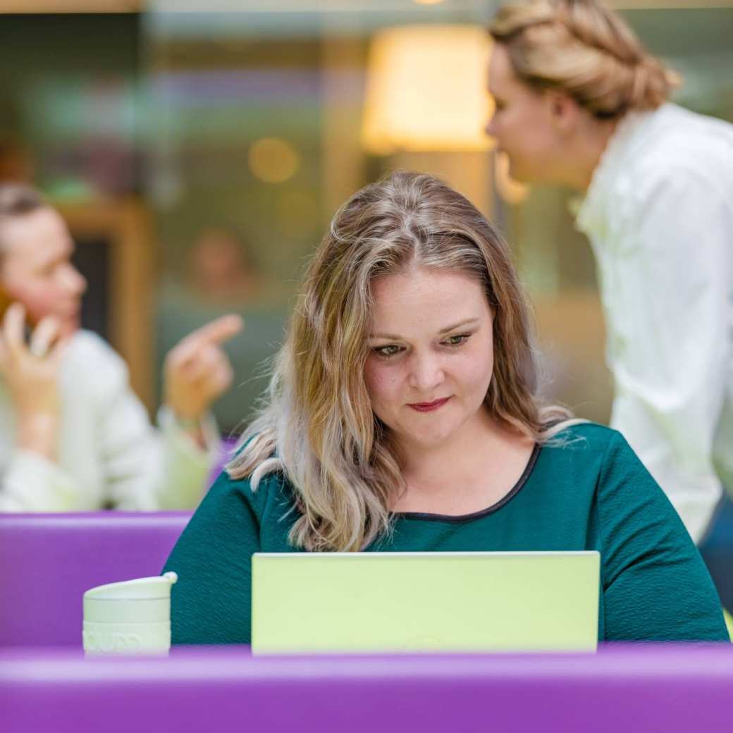 Learning & Development deeltijd, studeren, laan van scheut 10, laptop, werken, laptop