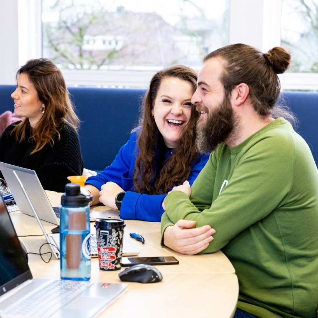 AMM LLO Dennis en Anne lachen tijdens les