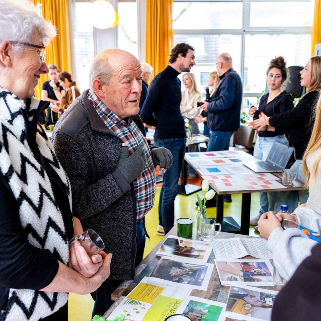 Ouderen in wijkcentrum