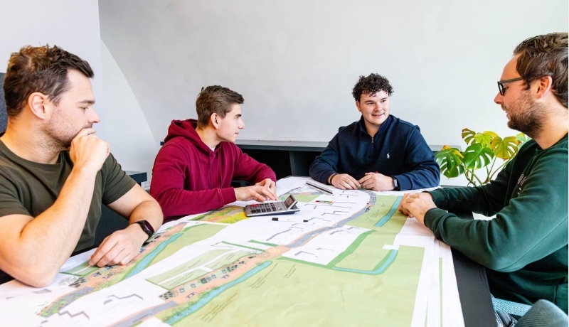 Kostendeskundigen Infra in overleg