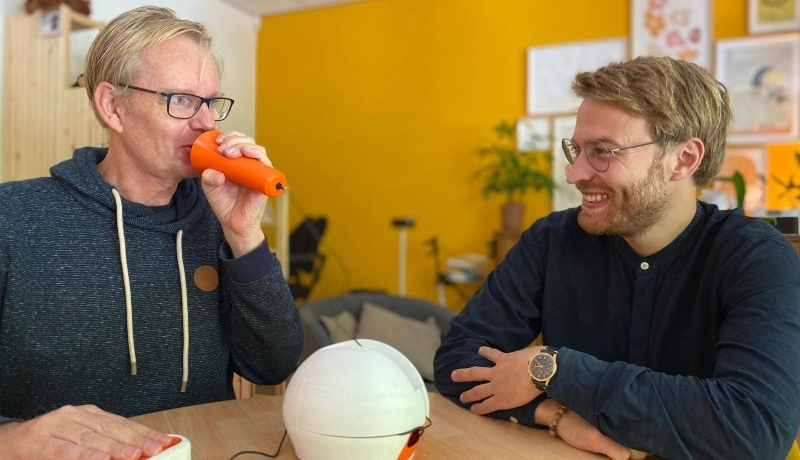 Dick test de Blob en Wouter kijkt toe