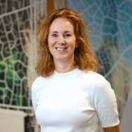 Portretfoto van docent Yvonne van Zutphen