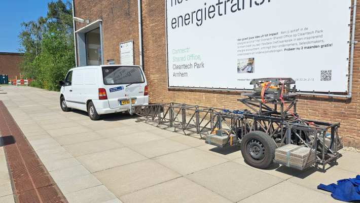 Auto met trailer MORE 