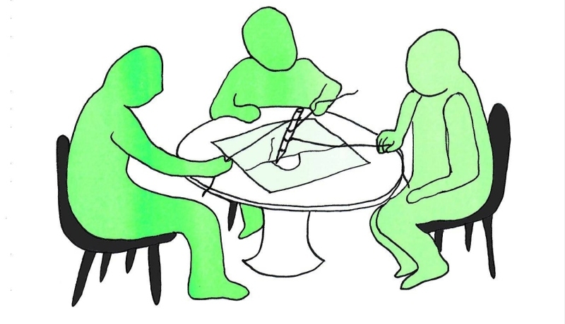Drie getekende personen die zittend aan een tafel werken