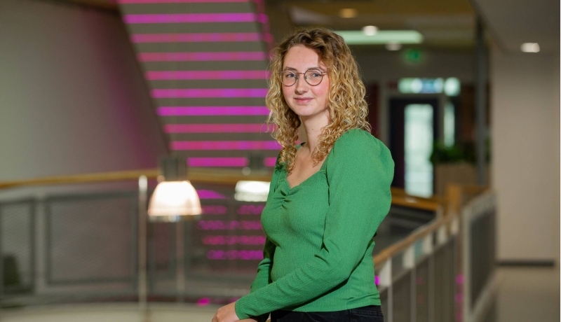 Oud-Chemiestudent Lotte Jansen vertelt hoe leuk en nuttig het is om ambassadeur te zijn van een academie