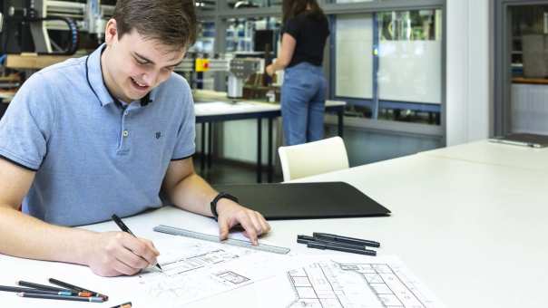 studente en maquette