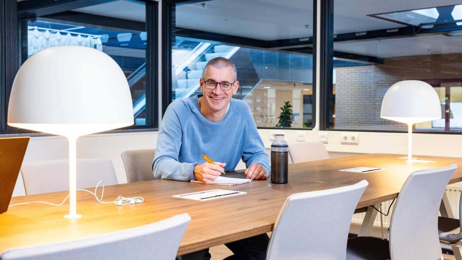 Guus Witjes aan het werk in setting t.b.v. Employer Branding campagne