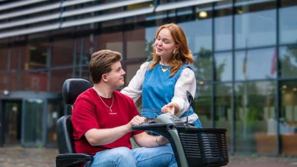 studenten op de campus