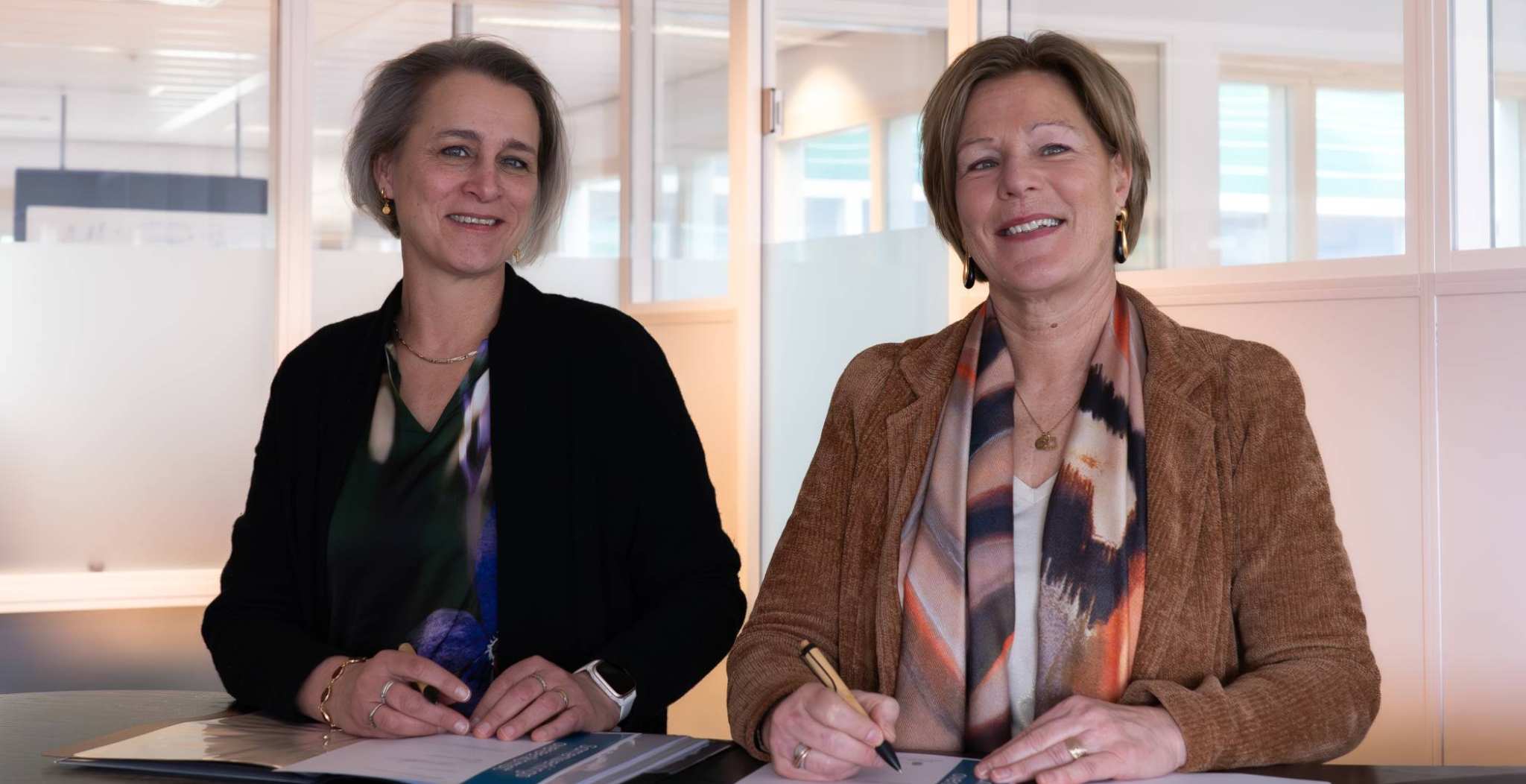 Simone Gielen-Wijffels lid raad van bestuur Bernhoven en Christine de Vries directeur Academie Gezondheid en Vitaliteit