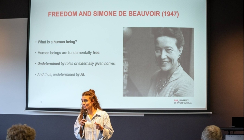 Kim Meijer presenteert op DEMAND