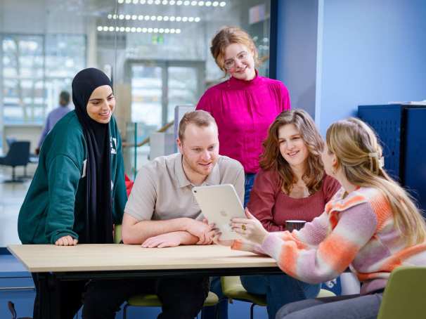 HAN Academie Educatie, Pabo, Pabo-ALO, ALPO, voltijd en deeltijd, studenten in iXperium met docent, 2024