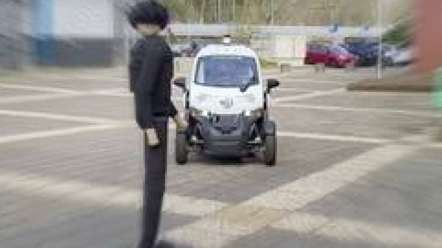 Test en meetsystemen voor mobiele robots buiten bij robotics at han