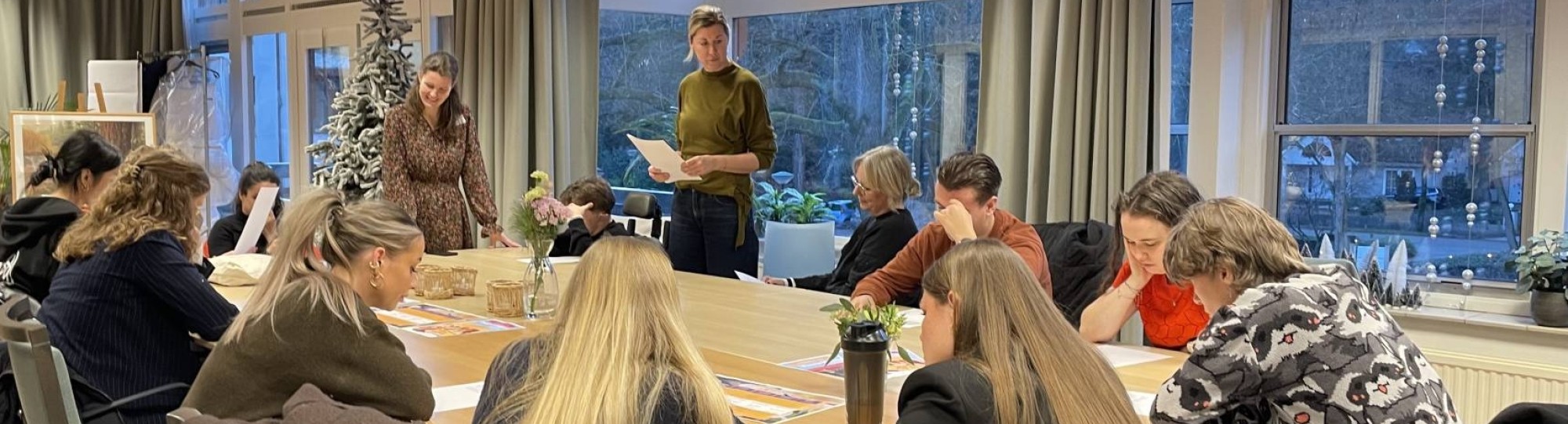 Studenten van de minor Samen Sterker op bezoek bij Accoladezorg