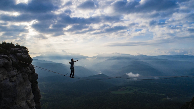 Slacklining in de bergen