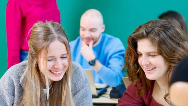 HAN Academie Educatie, Pabo, Pabo-ALO, ALPO, voltijd en deeltijd, studenten in lokaal begeleiding van docent, 2024