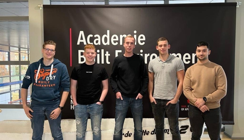 5 bouwkunde studenten, verkorte route. vlnr: Andries Masterbroek, Lars de Haan, Alfred Rouwenhorst, Tymen Branderhorst en Arda Güççük