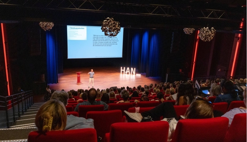 Tim 'S Jongers tijdens het Symposium Sociaal - Fair Health