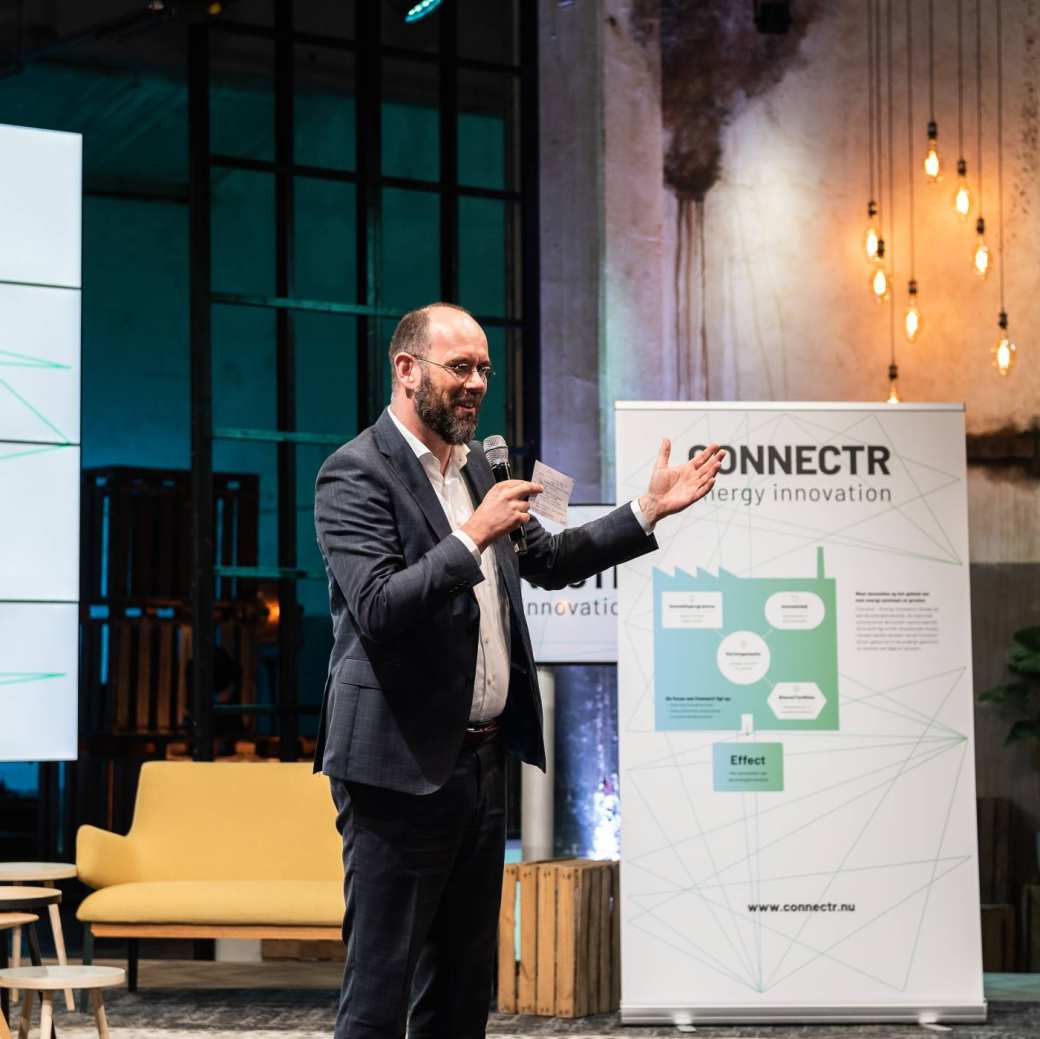 Rob Verhofstad tijdens het bezoek van Gedeputeerden Van der Wal en Kerris aan de HAN en Connectr juli 2021.