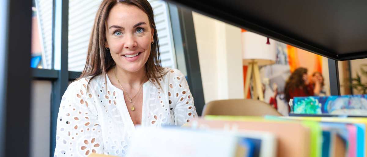 Post-hbo Bedrijfskunde, studeren, boeken, hal, Ruitenberglaan 31, 2022