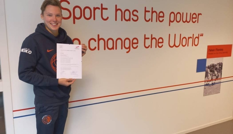 Bo Kramer ontvangt 10e certificaat Topsport Academie