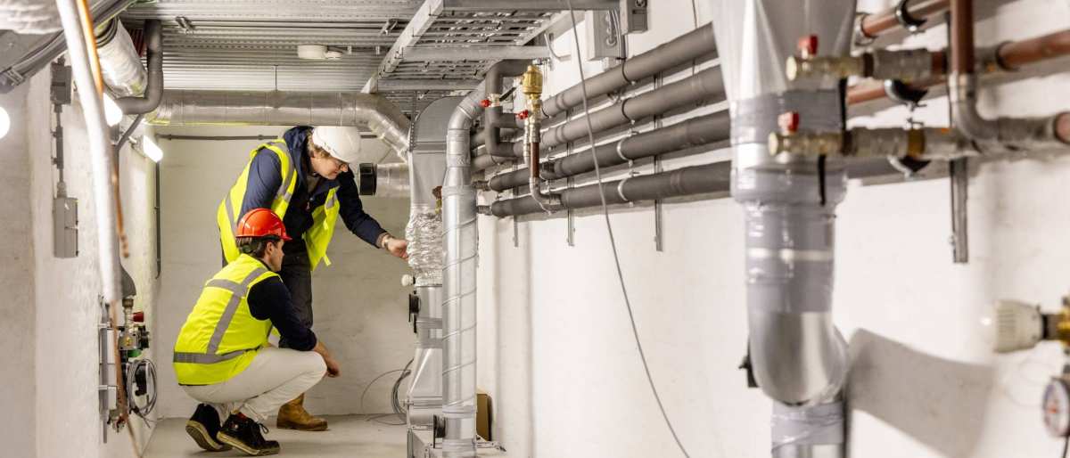 cursisten van de leergang innovatief en energiebesparend restaureren in landgoed Reuvensweerd