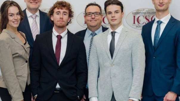 HAN salesstudenten en -docenten tijdens de International Collegiate Sales Competition (ICSC) in Orlando.