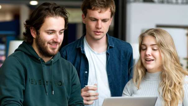 Studenten van de voltijd Associate degree