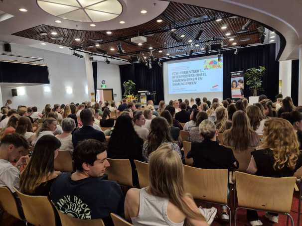 Overzichtsfoto deelnemers PZW presenteert 19 juni 25