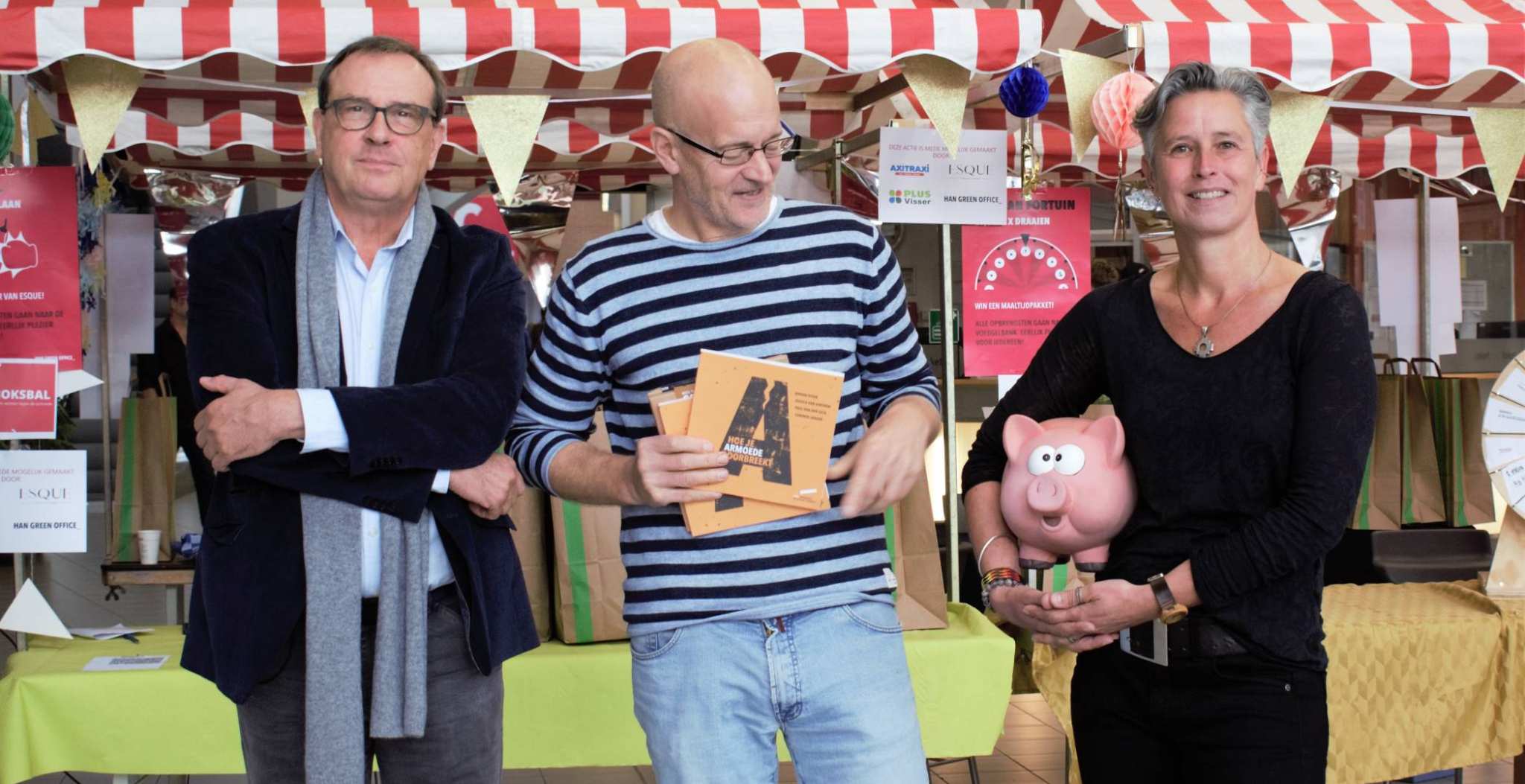 3 van de schrijvers van het boek ‘Hoe je armoede doorbreekt’: Jeroen Otten, Paul van der Lecq en Carinda Jansen. Bij de opening van de Week tegen Armoede.