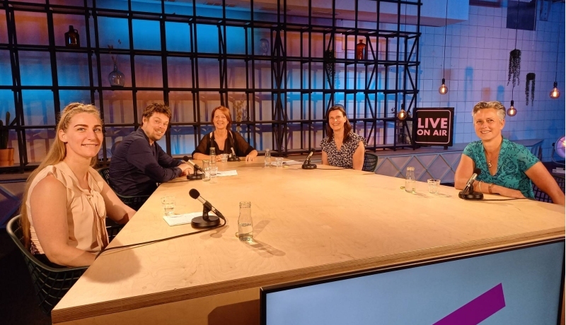 Talkshowtafel met sprekers tijdens HAN Health event (Nico Hoeijmans)